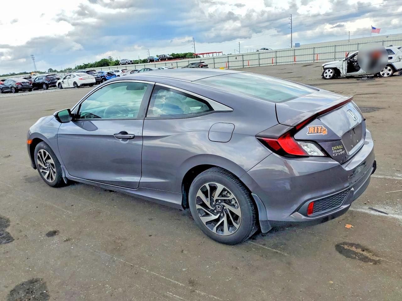 2018 Honda Civic Lx - zdjęcie 2
