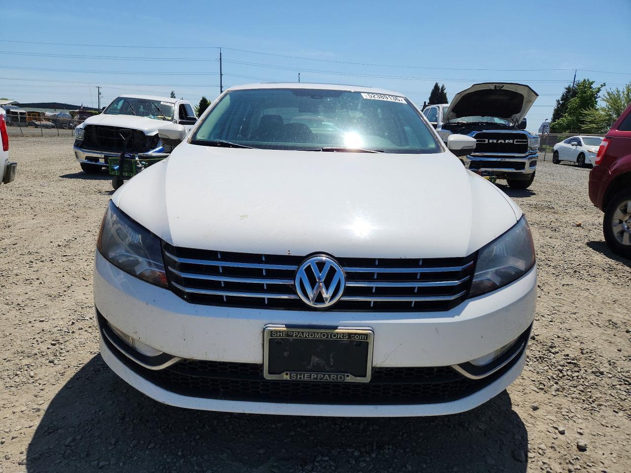 Volkswagen Passat - zdjęcie 5