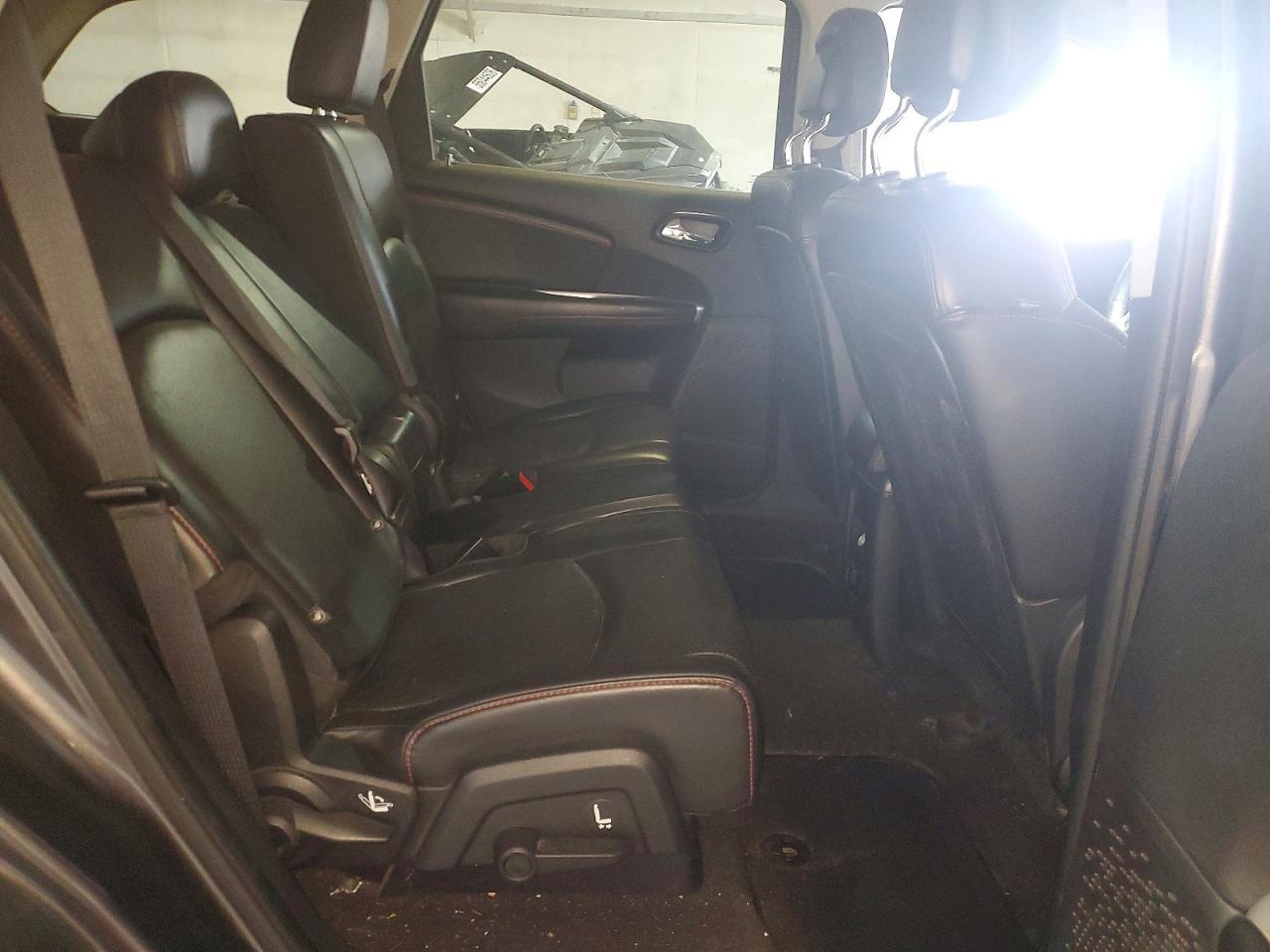 2014 Dodge Journey R - zdjęcie 11