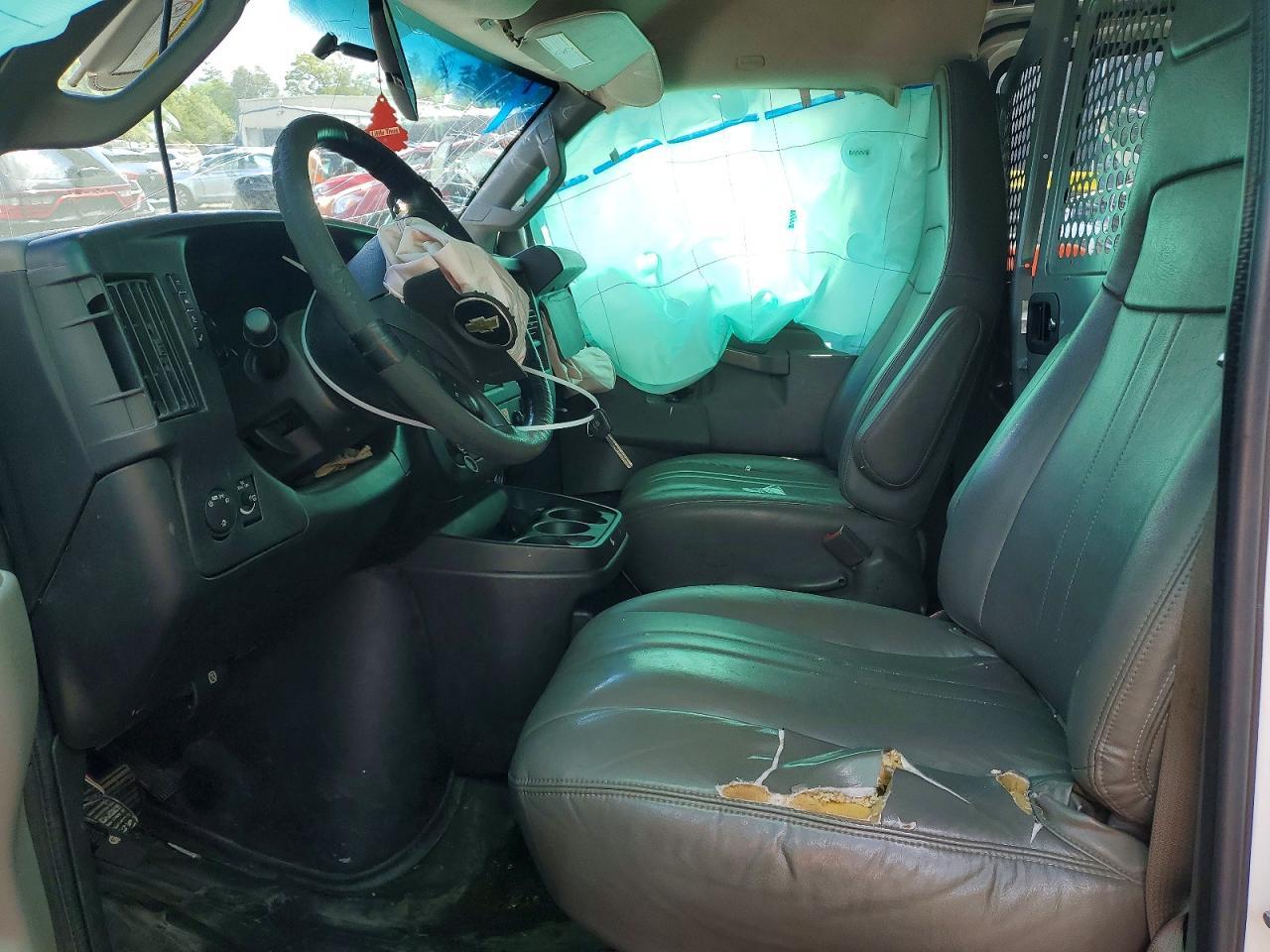 2017 Chevrolet Express G2500 - zdjęcie 7