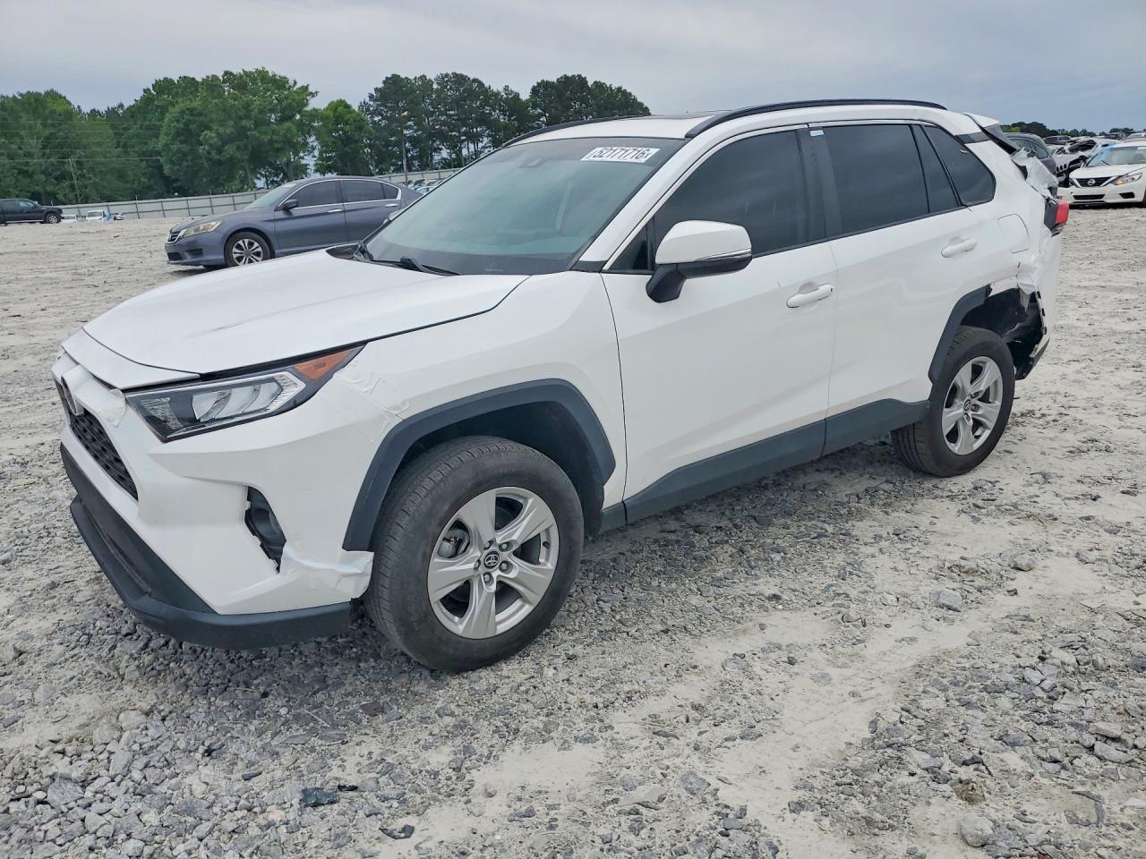 2020 Toyota Rav4 Xle - zdjęcie główne