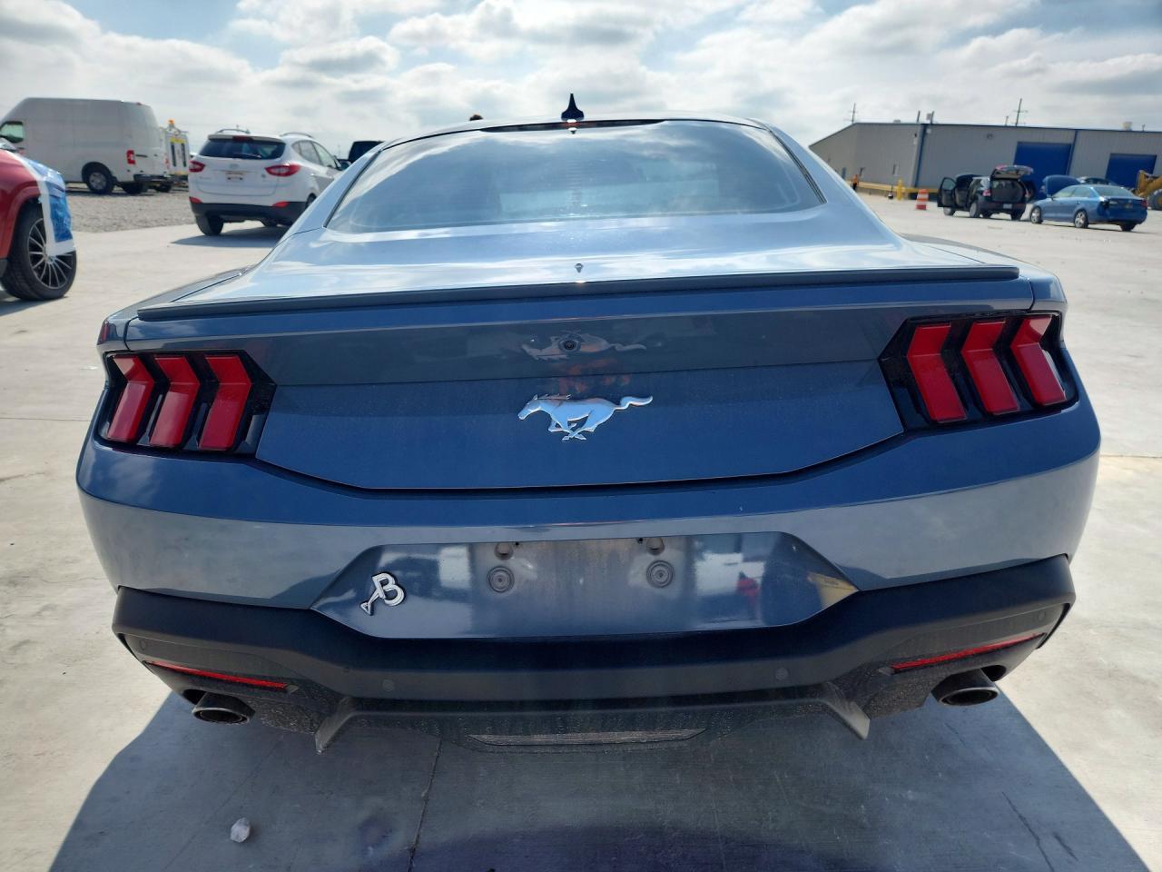 2024 Ford Mustang - zdjęcie 6