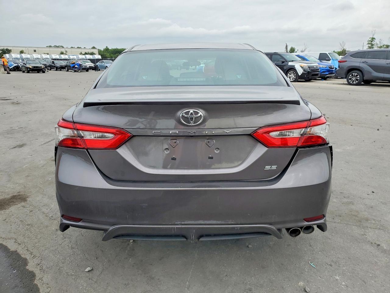 2018 Toyota Camry Se - zdjęcie 6