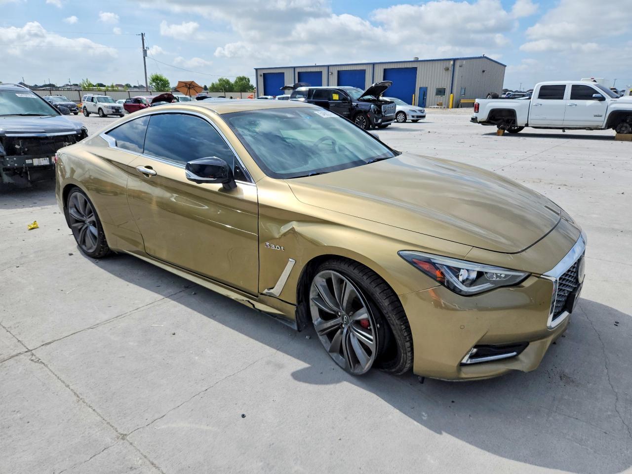 2019 Infiniti Q60 Red Sport 400 - zdjęcie 4