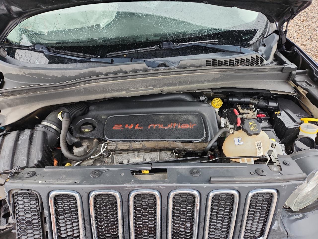 2015 Jeep Renegade Latitude - zdjęcie 12