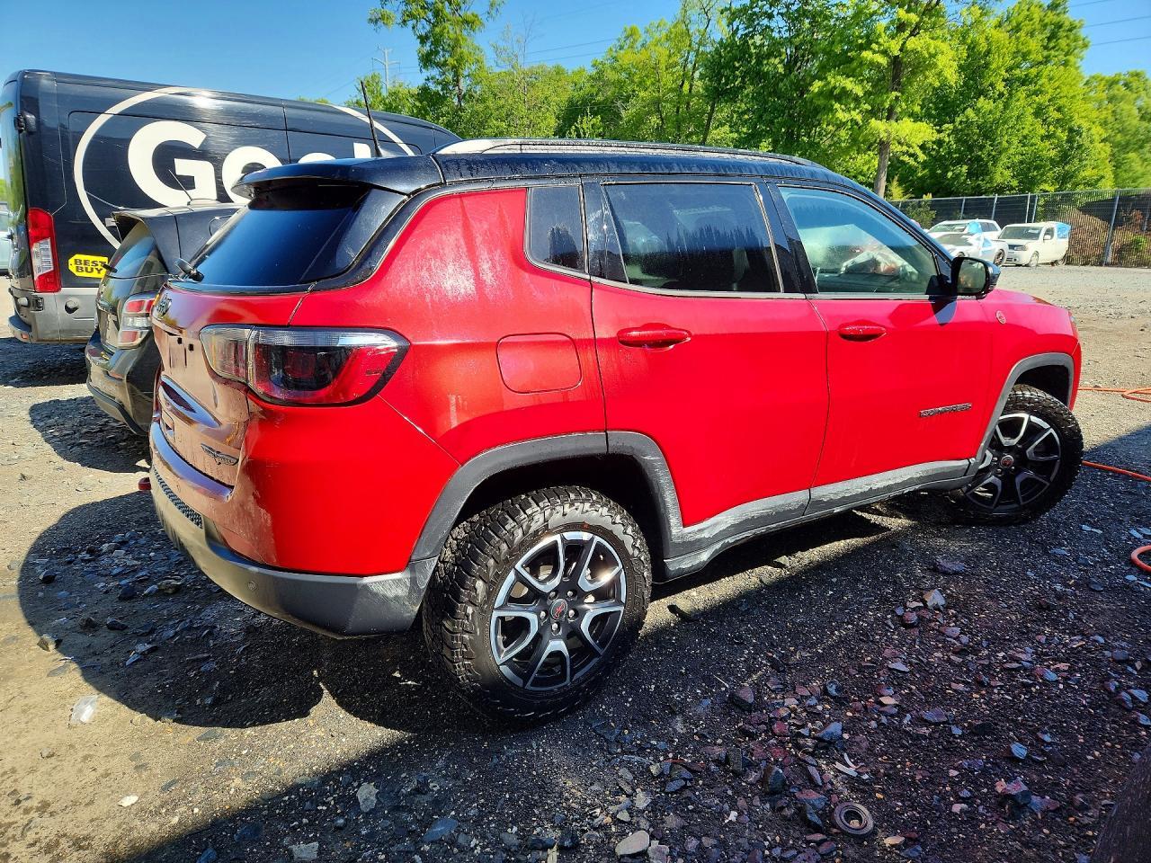 2025 Jeep Compass Trailhawk - zdjęcie 3
