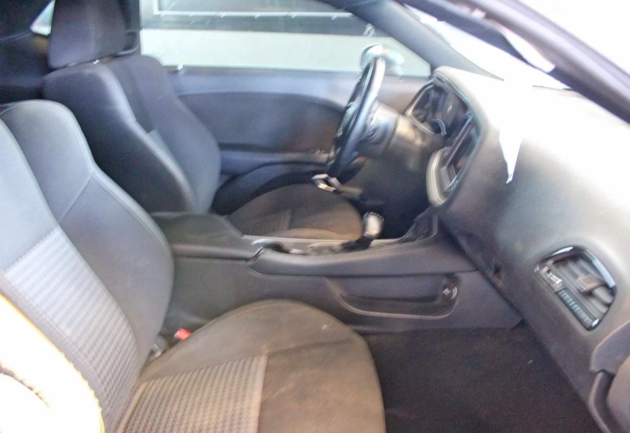 Dodge Challenger - zdjęcie 5
