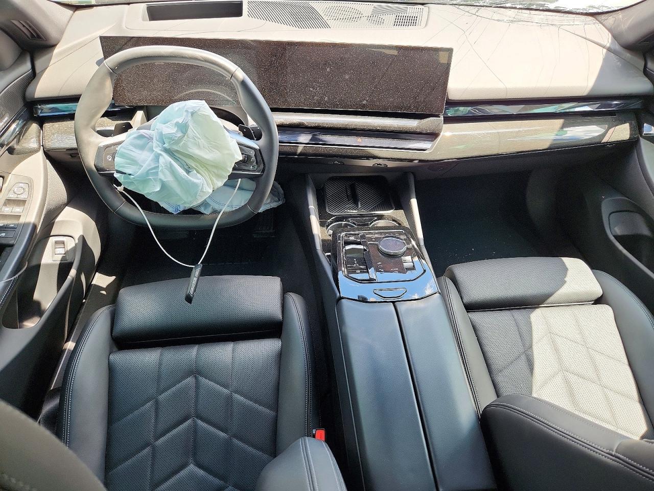 2025 BMW 540 Xi - zdjęcie 8