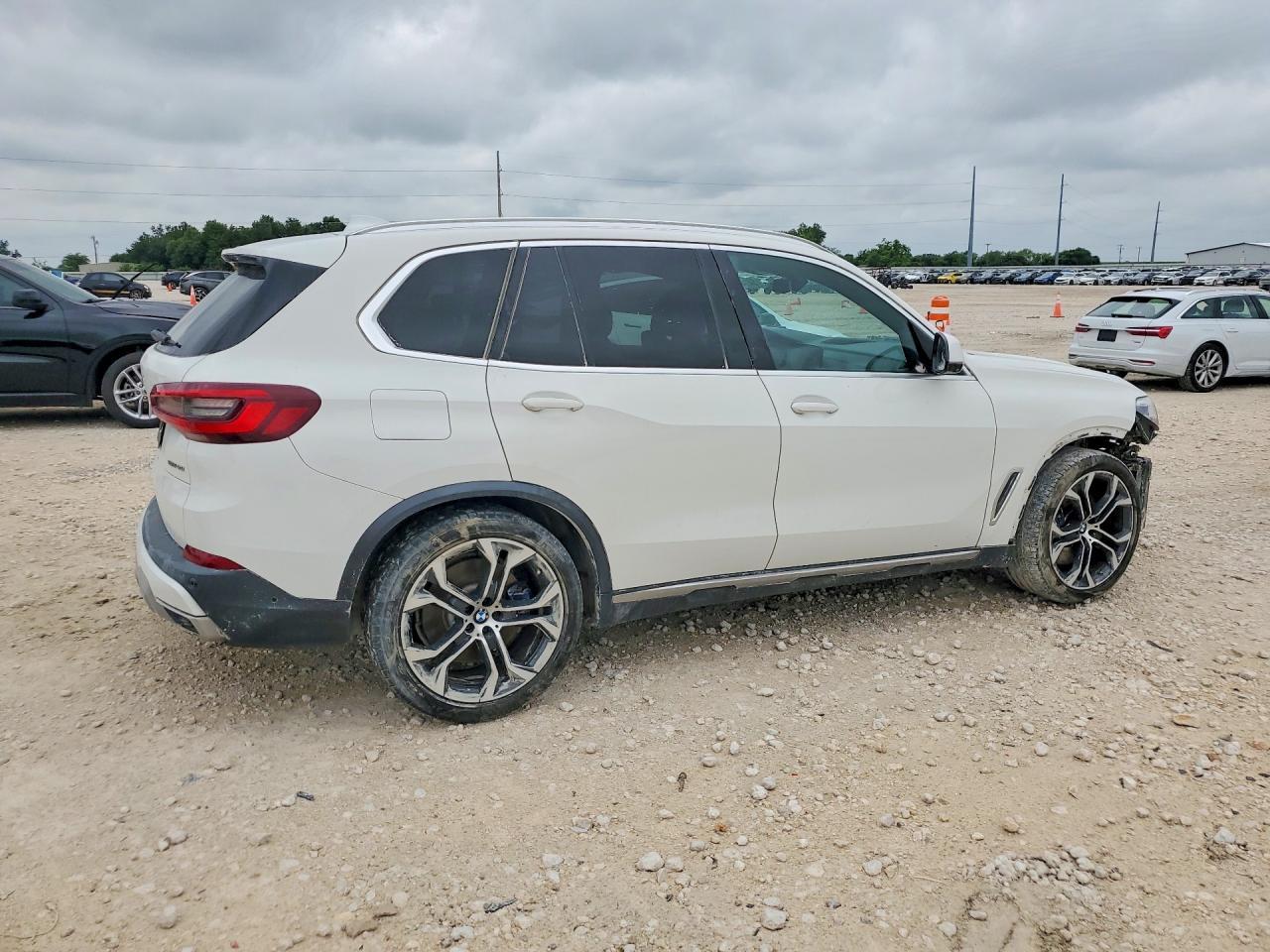 2020 BMW X5 Sdrive 40I - zdjęcie 3