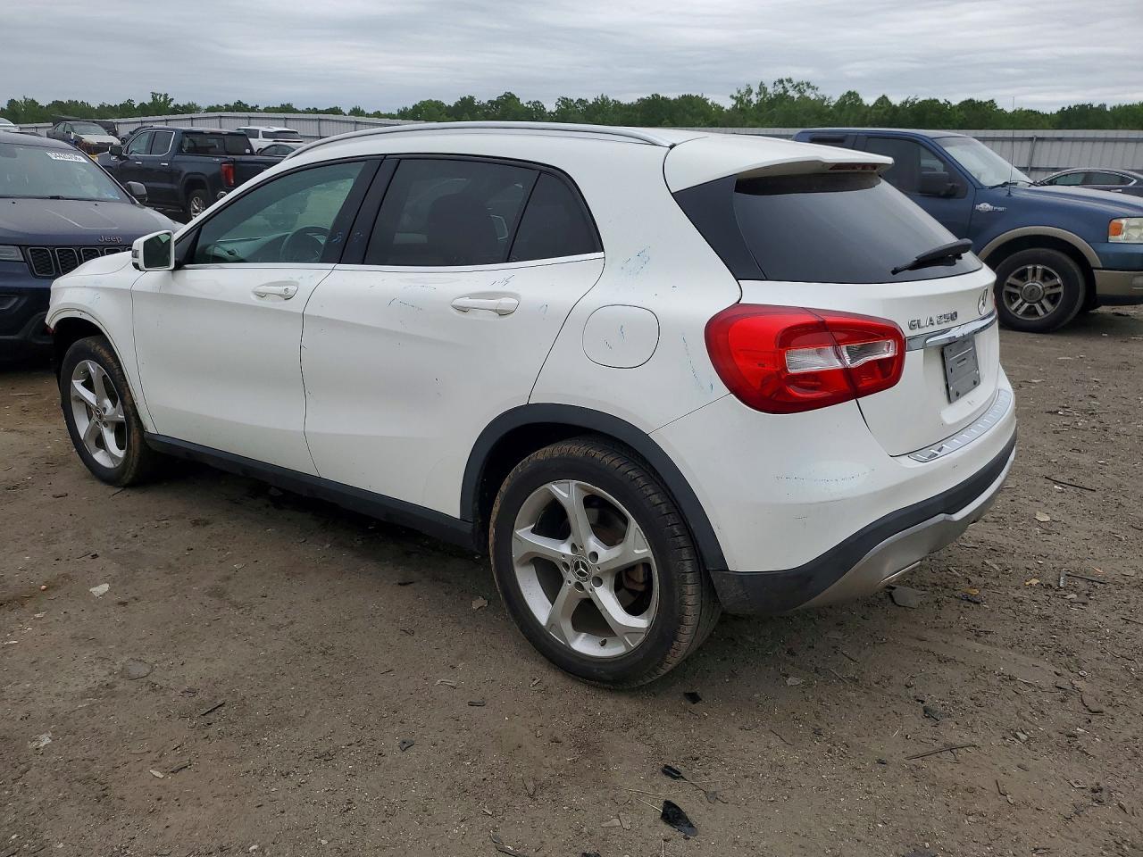 2020 Mercedes-Benz Gla 250 - zdjęcie 2