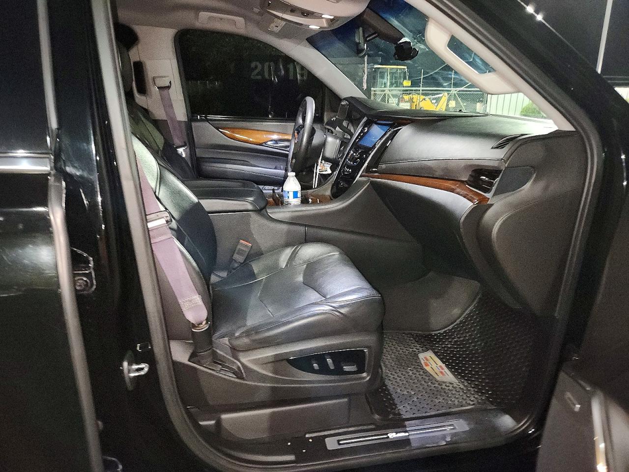 2016 Cadillac Escalade Esv - zdjęcie 13