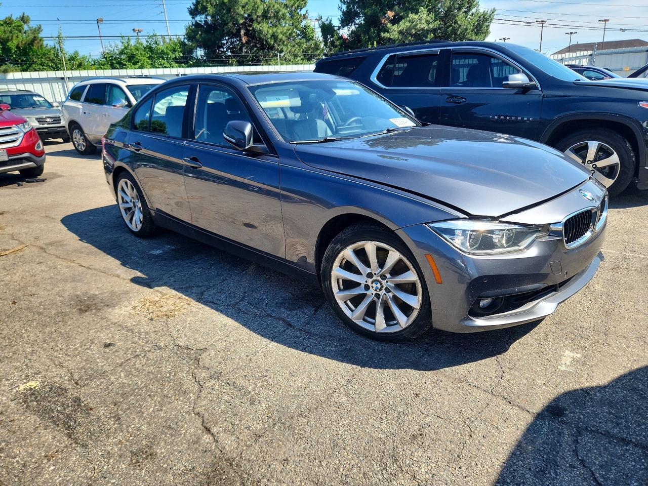2018 BMW 320 Xi - zdjęcie 4