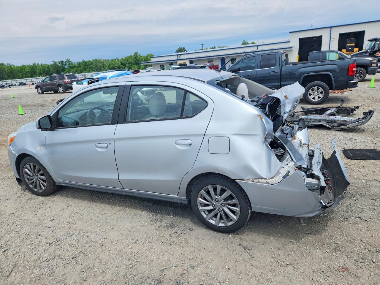 2019 Mitsubishi Mirage - zdjęcie 2