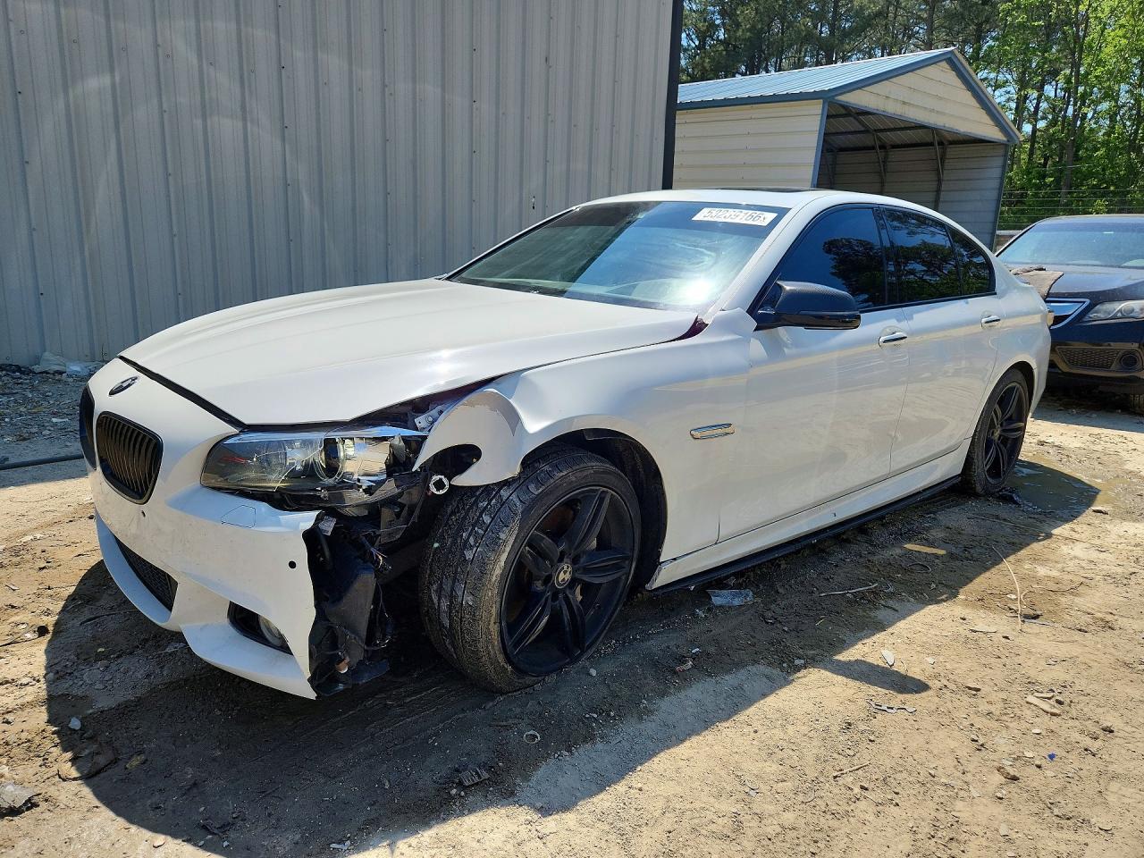 2016 BMW 550 Xi - zdjęcie główne