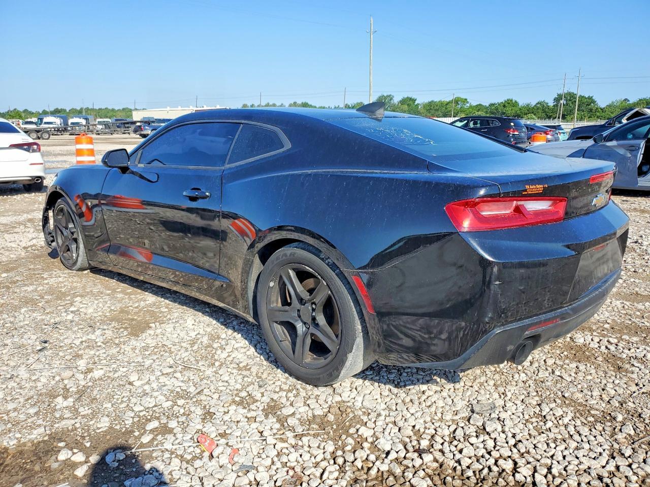 2018 Chevrolet Camaro 1Ls - zdjęcie 2
