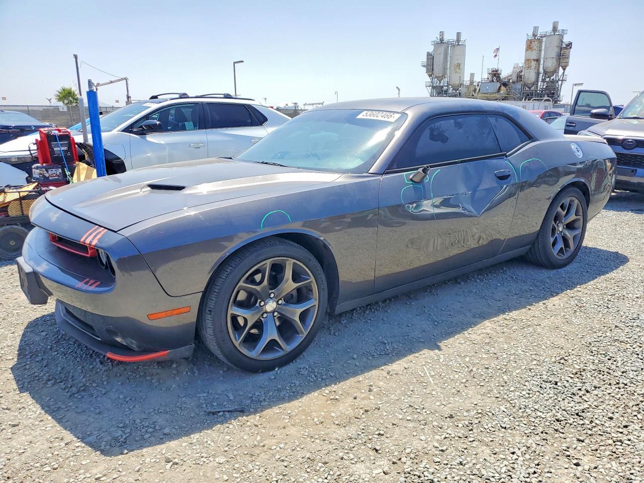 2015 Dodge Challenger Sxt - zdjęcie główne