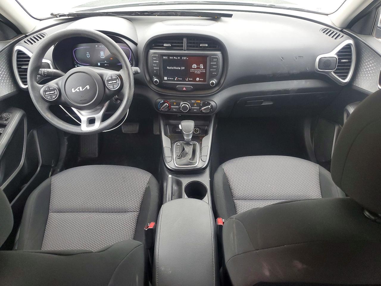 2025 Kia Soul Lx - zdjęcie 8