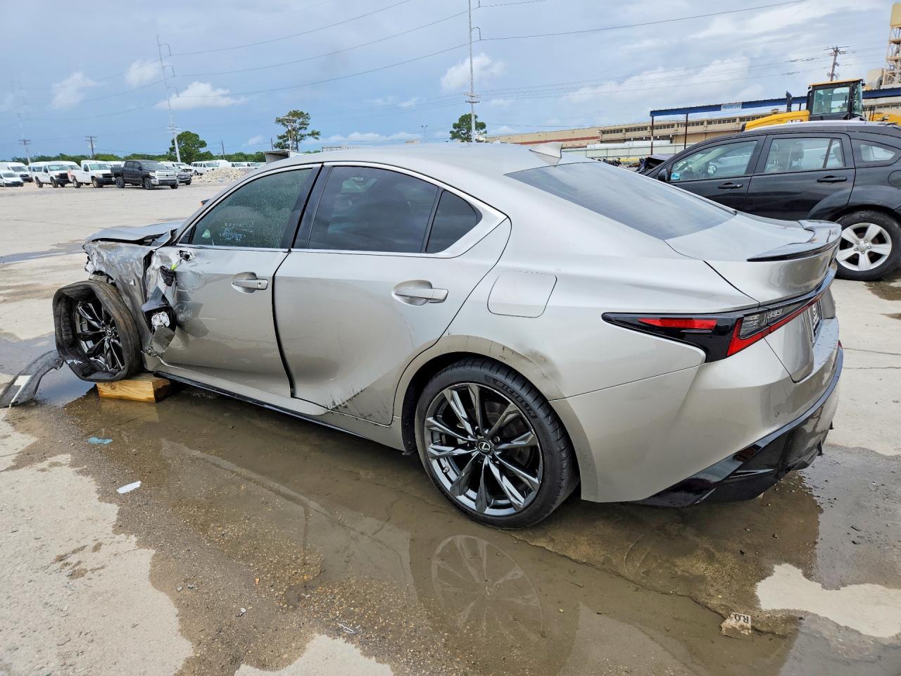 2023 Lexus Is 350 F Sport - zdjęcie 2