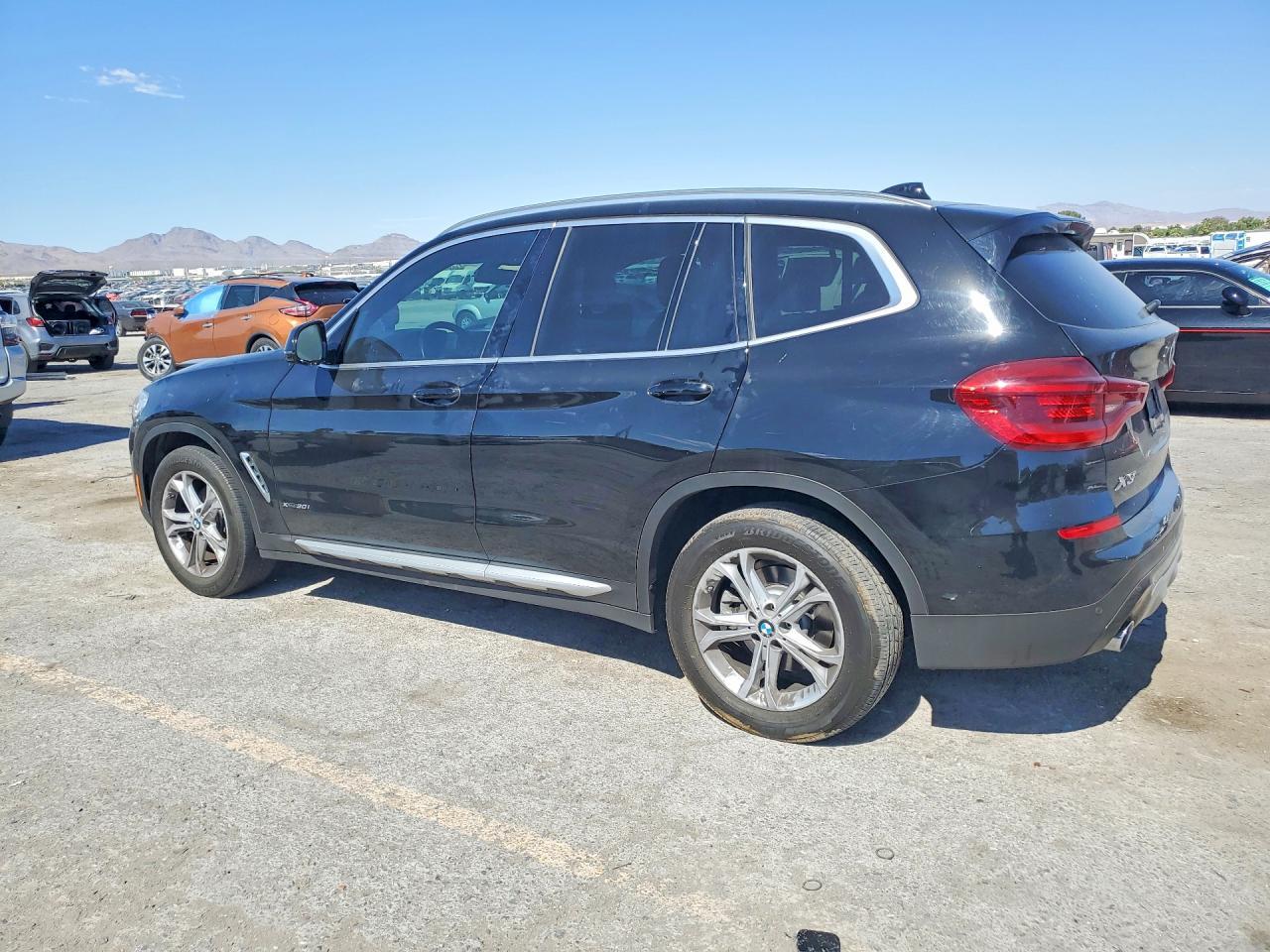 2018 BMW X3 xDrive30I - zdjęcie 2