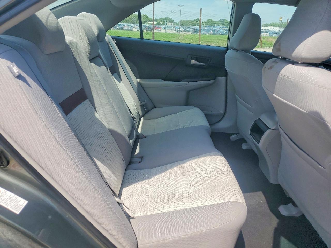 2013 Toyota Camry Le - zdjęcie 10