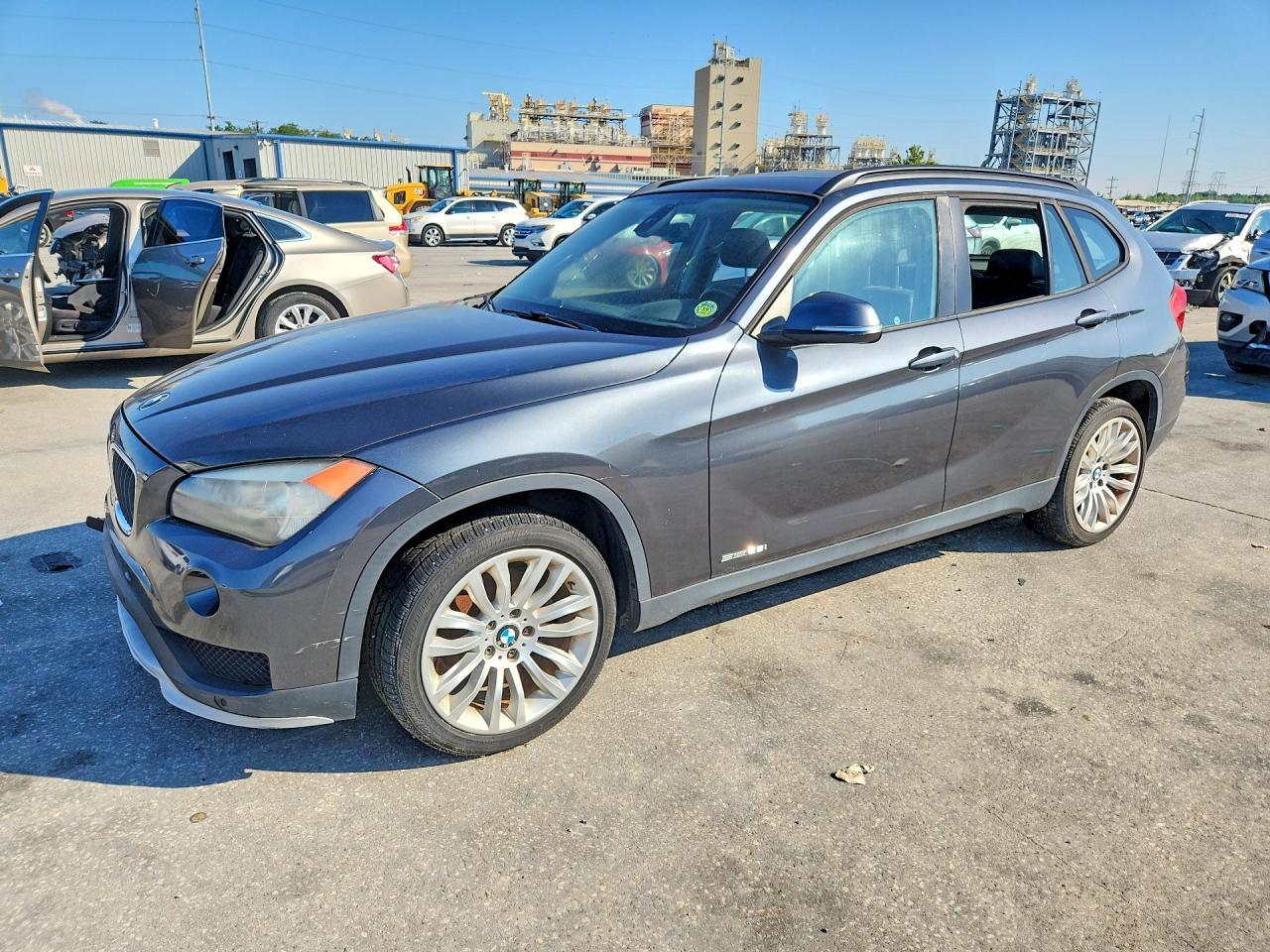 2015 BMW X1 Sdrive28I - zdjęcie główne