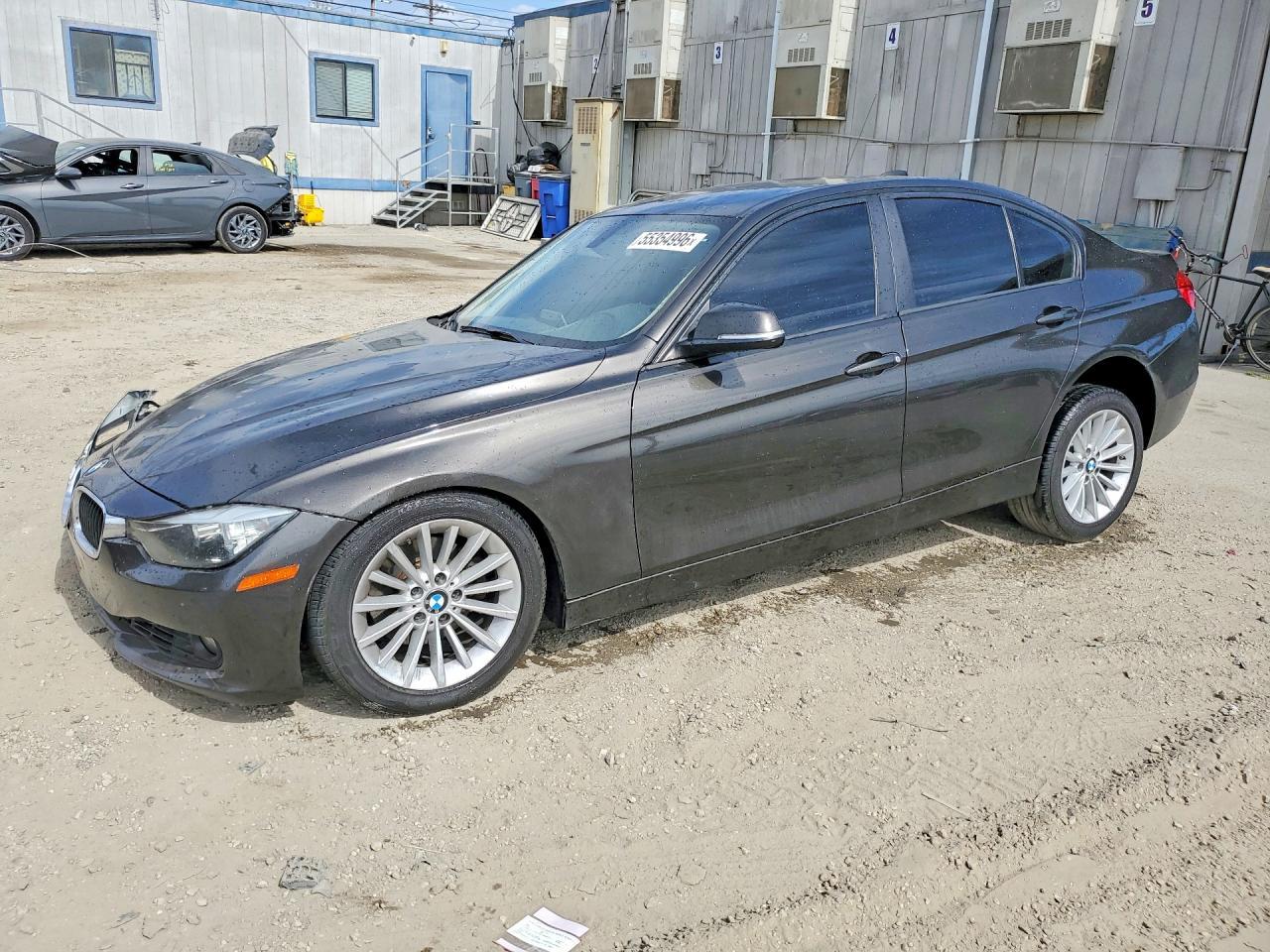 2016 BMW 320 I - zdjęcie główne