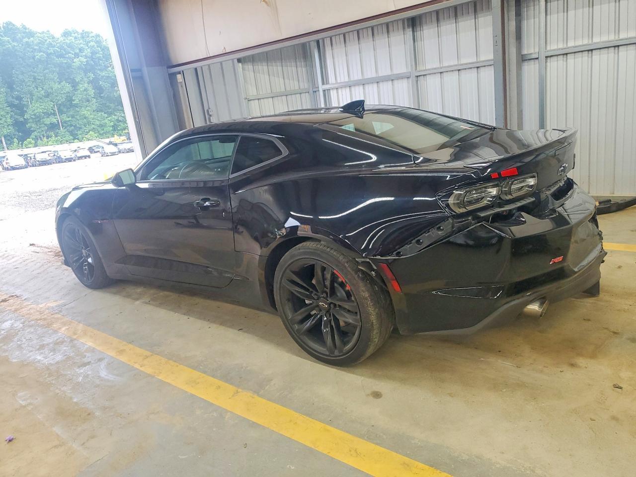 2023 Chevrolet Camaro Ls - zdjęcie 2