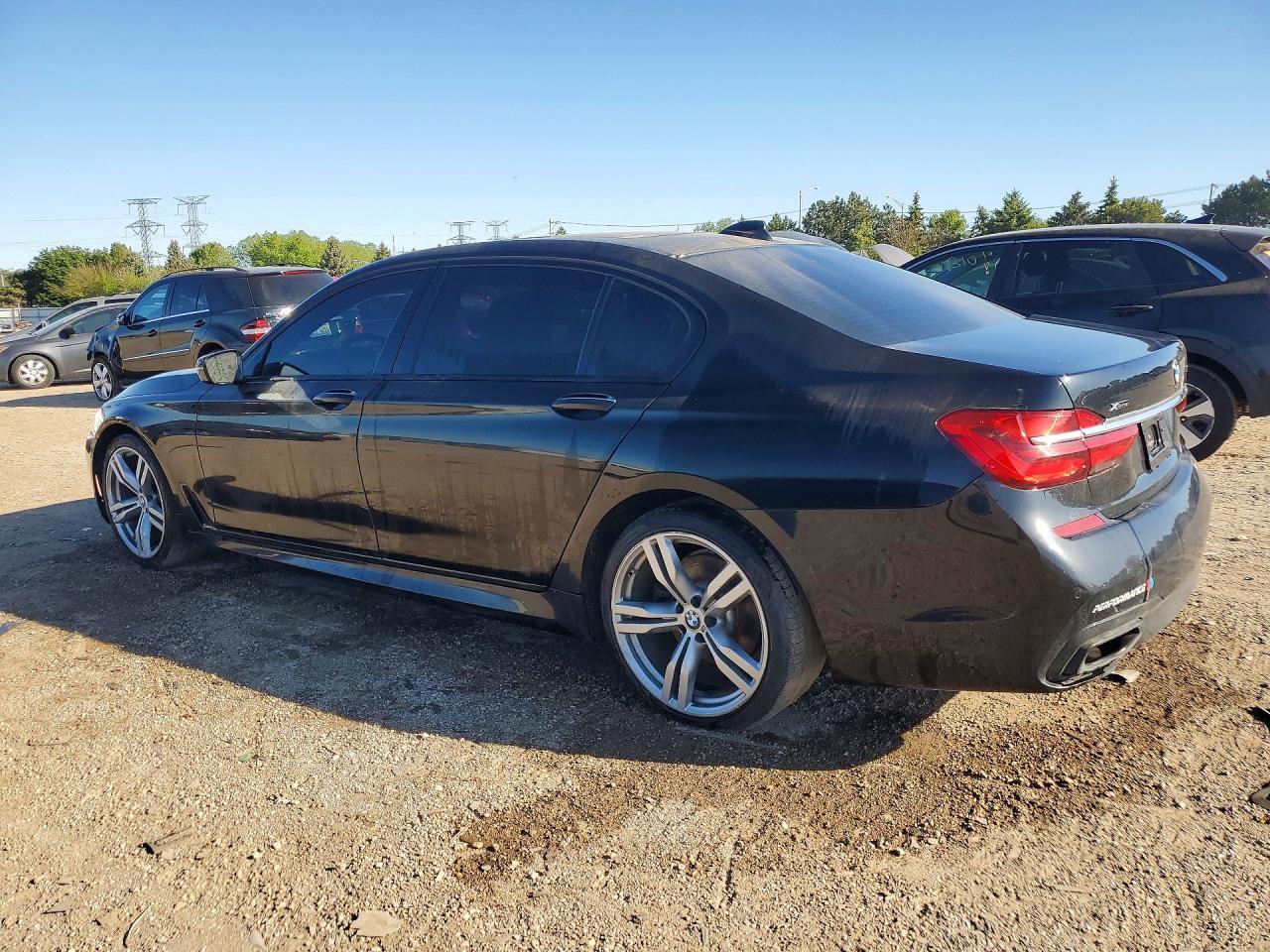 2016 BMW 750 Xi - zdjęcie 2
