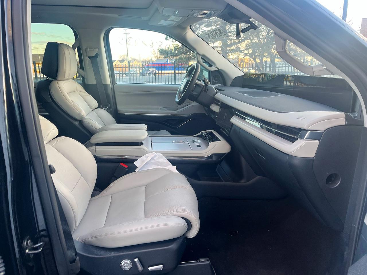 2025 Lincoln Navigator L Reserve - zdjęcie 5