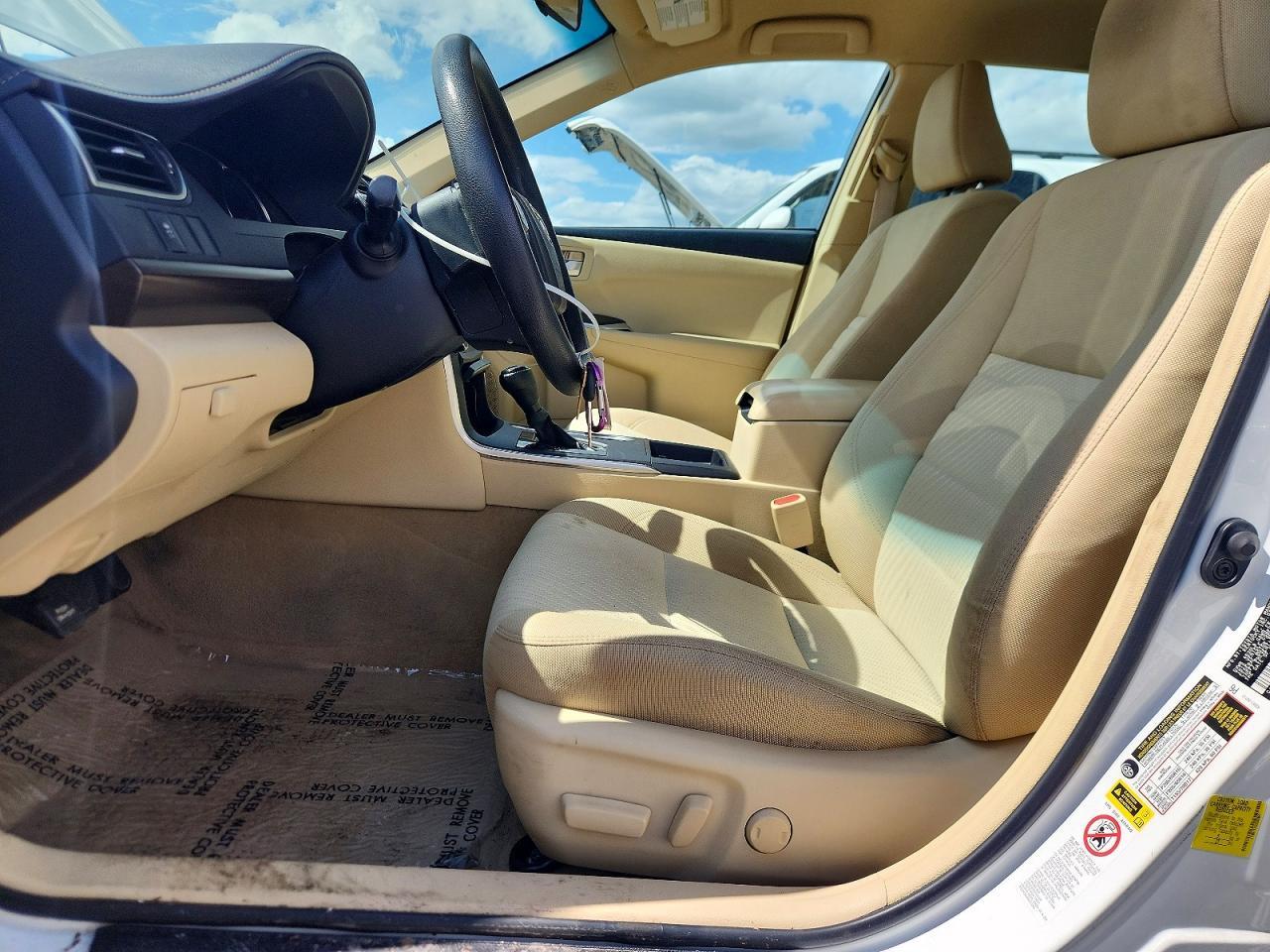 2017 Toyota Camry Le - zdjęcie 7