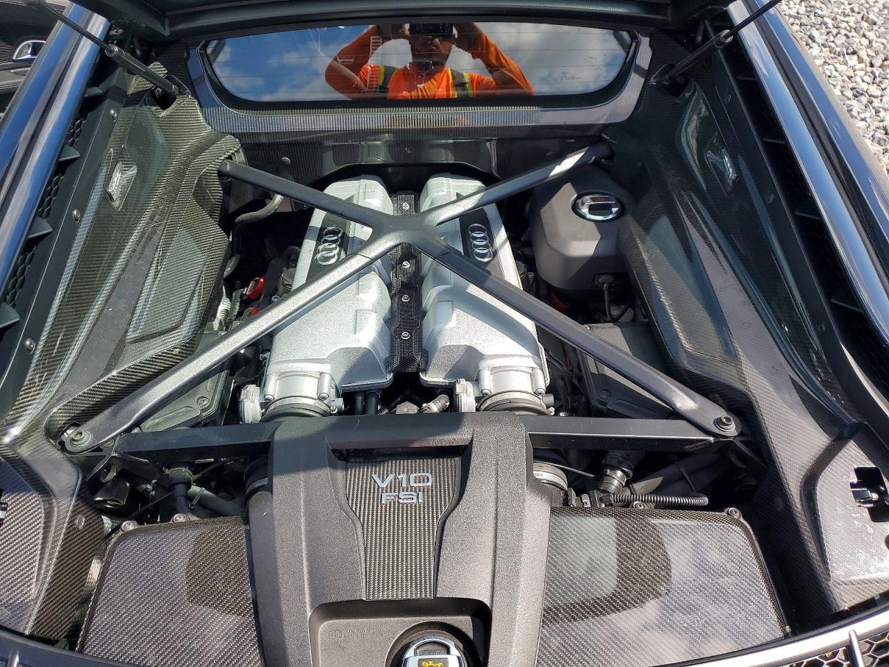 2017 Audi R8 5.2 Plus Quattro - zdjęcie 11
