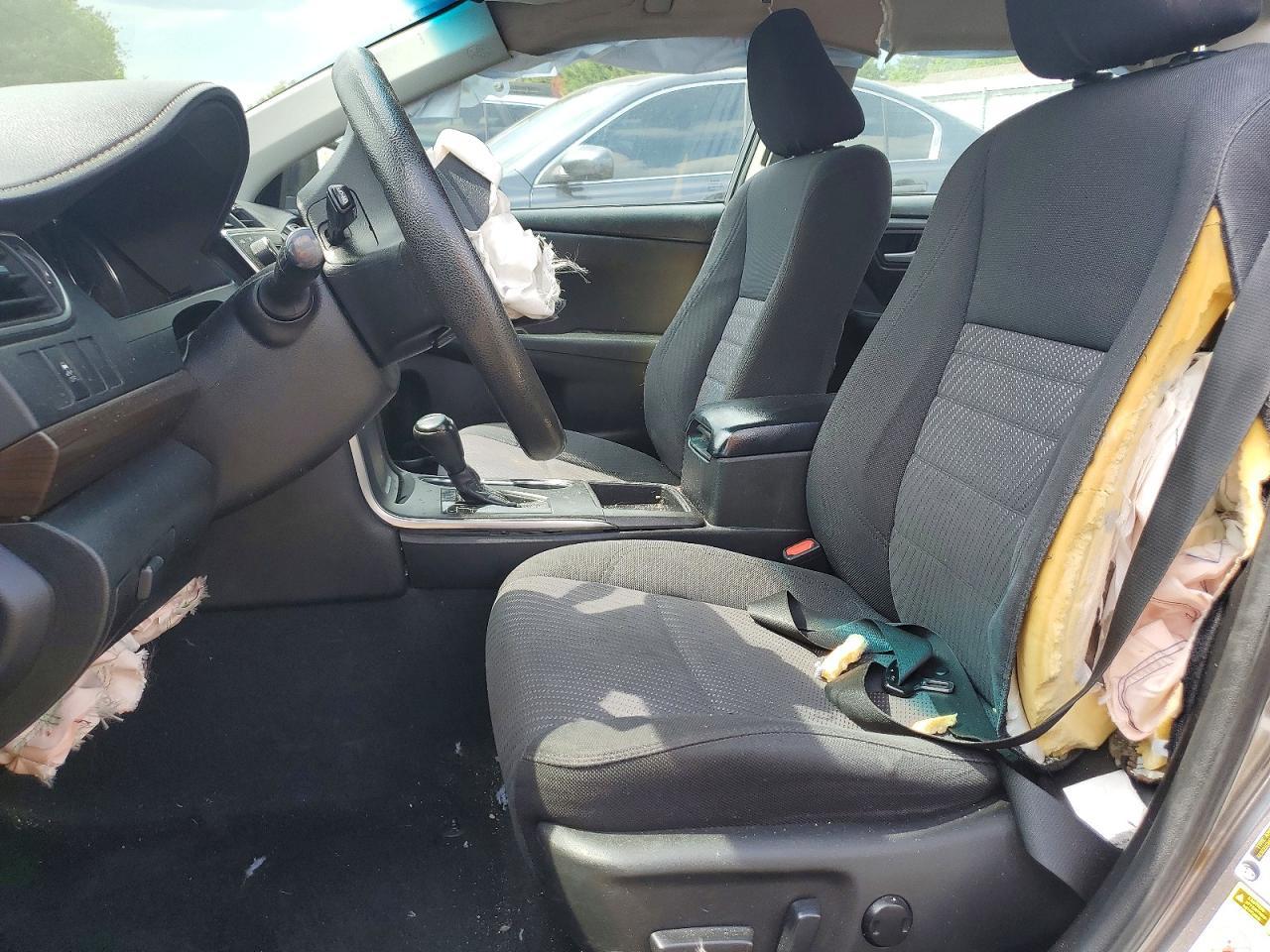 2016 Toyota Camry Le - zdjęcie 7