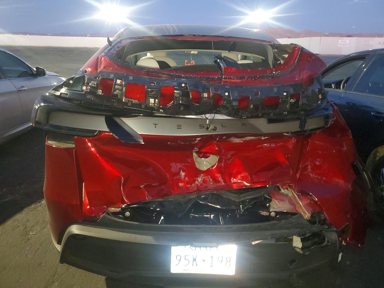 2026 Tesla Model Y - zdjęcie 6