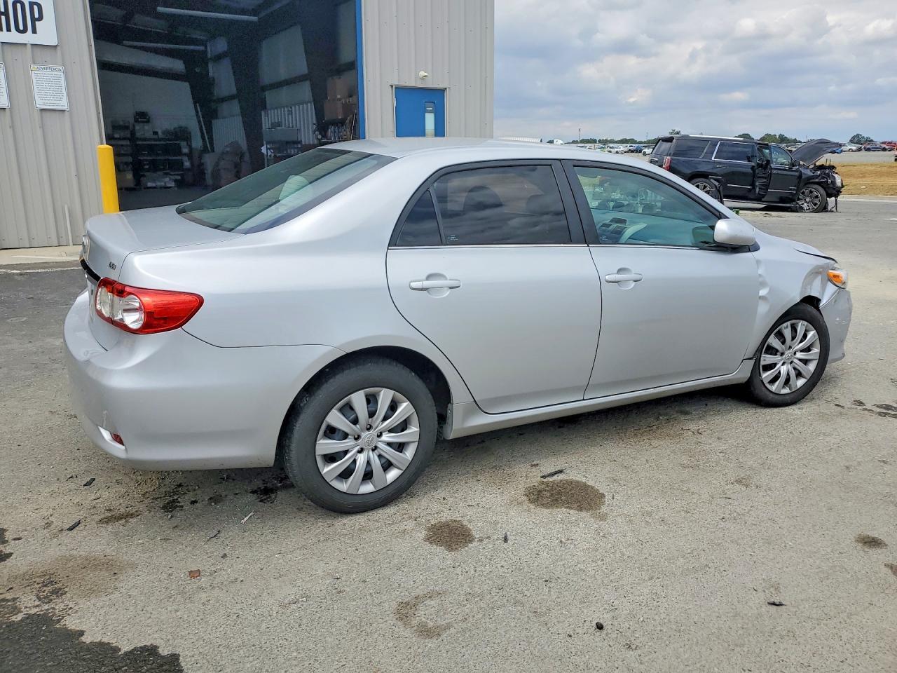 2013 Toyota Corolla Le - zdjęcie 3