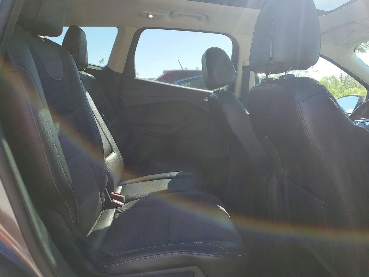 2013 Ford Escape Titanium - zdjęcie 11