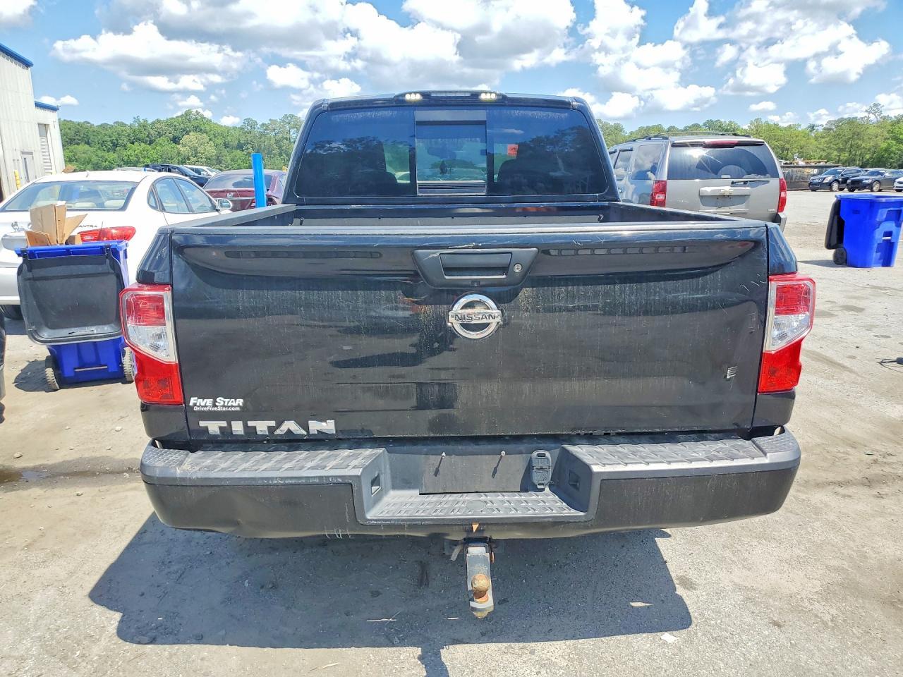 2018 Nissan Titan S - zdjęcie 6