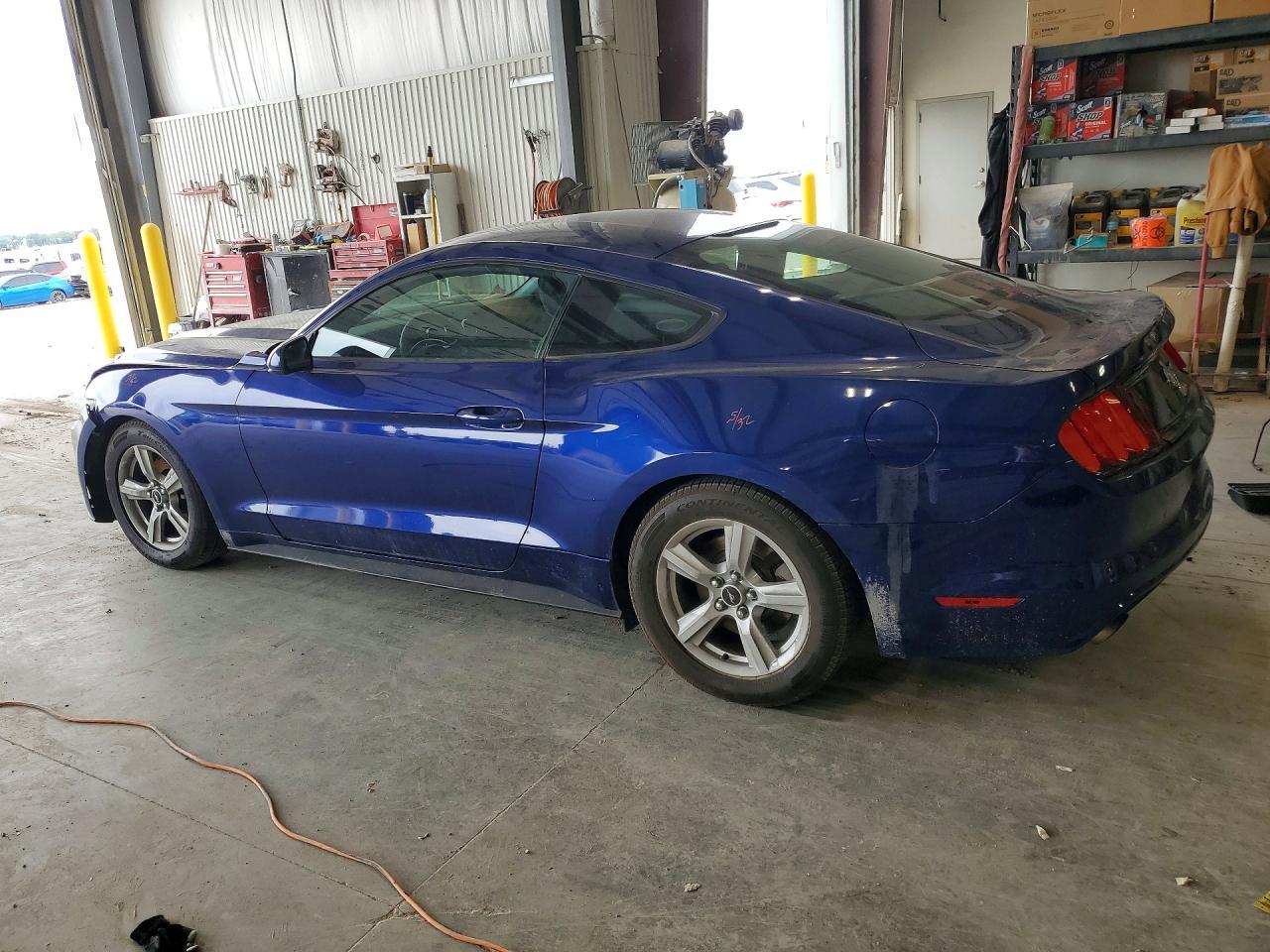 2015 Ford Mustang - zdjęcie 2