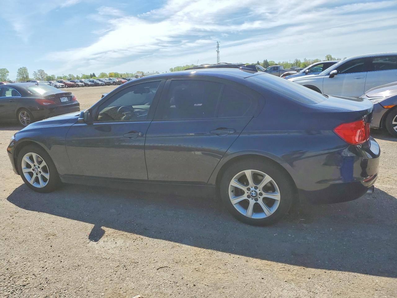 2013 BMW 328 Xi - zdjęcie 2