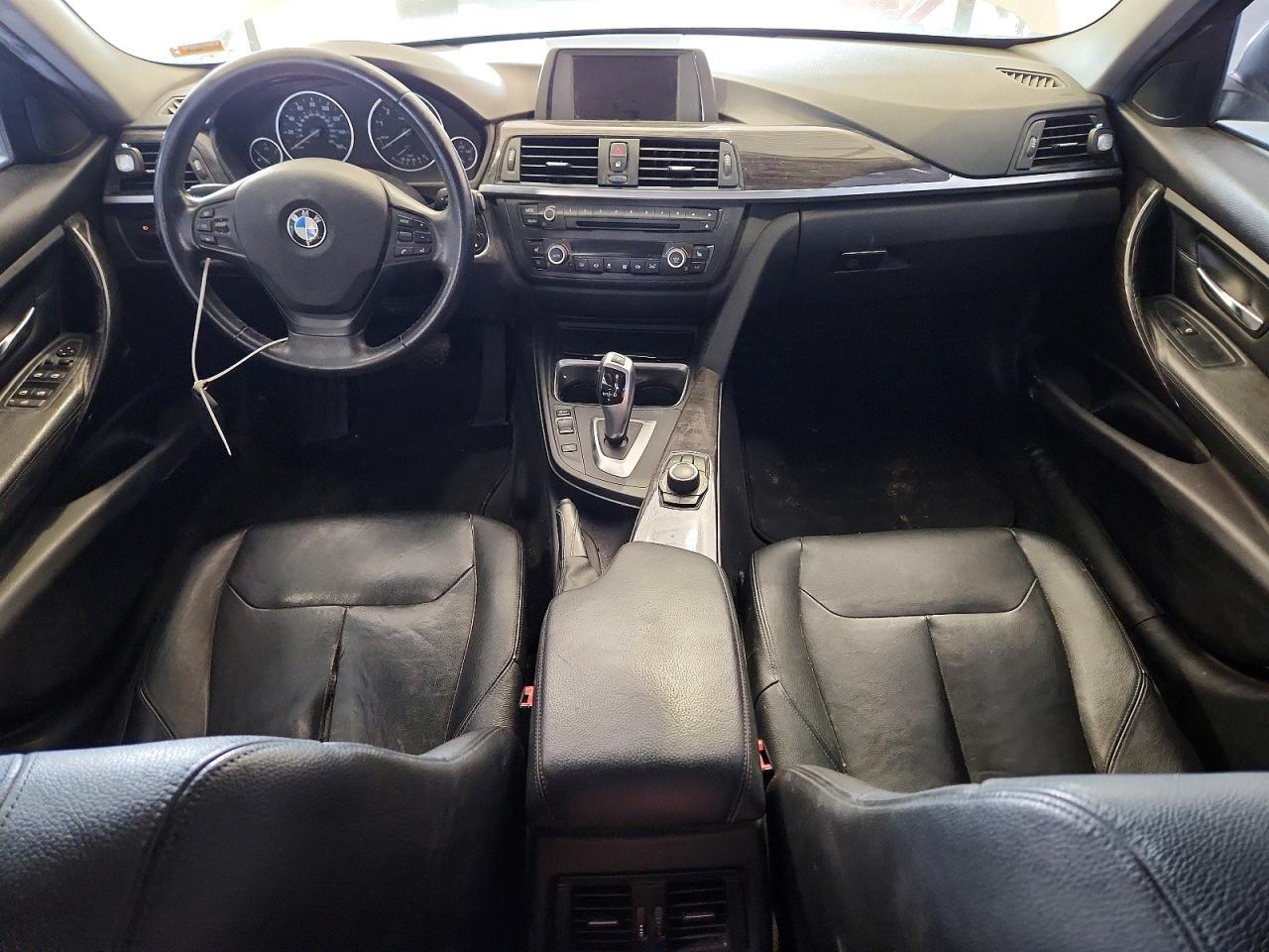 2015 BMW 320 I xDrive - zdjęcie 8