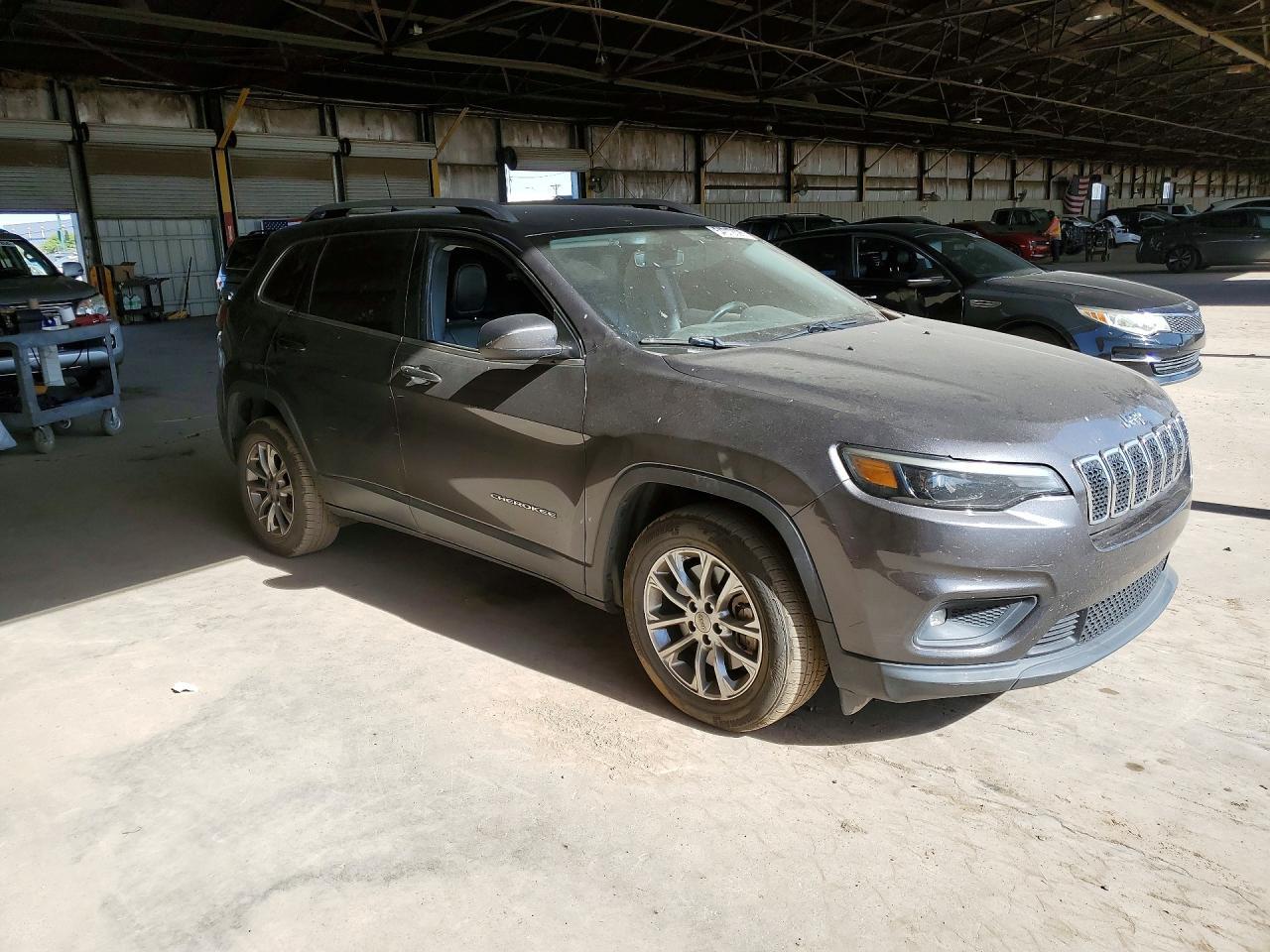 2019 Jeep Cherokee Latitude Plus - zdjęcie 4
