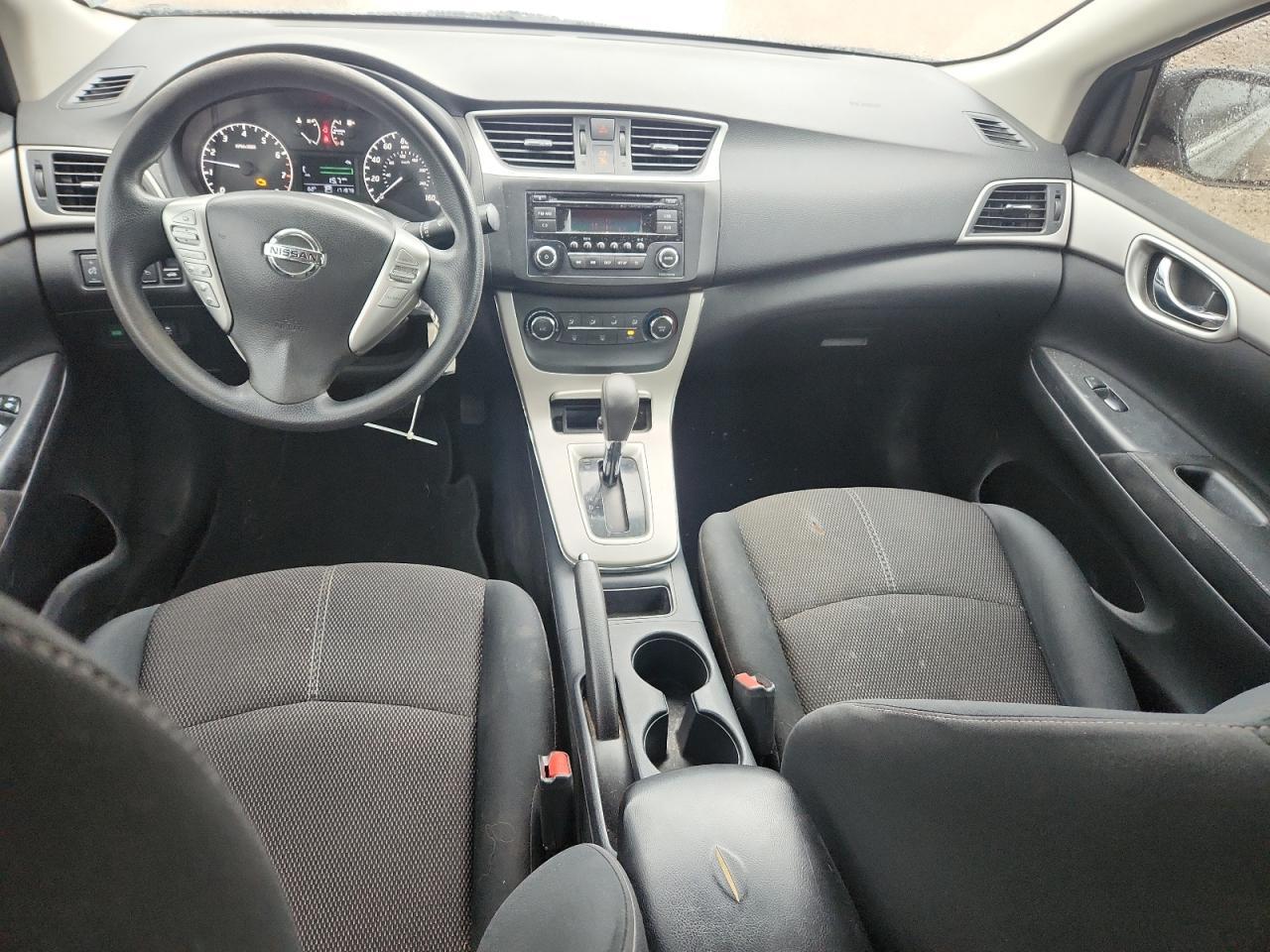 2015 Nissan Sentra S - zdjęcie 8