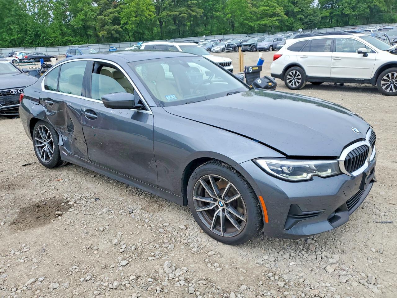 2020 BMW 330Xi - zdjęcie 4