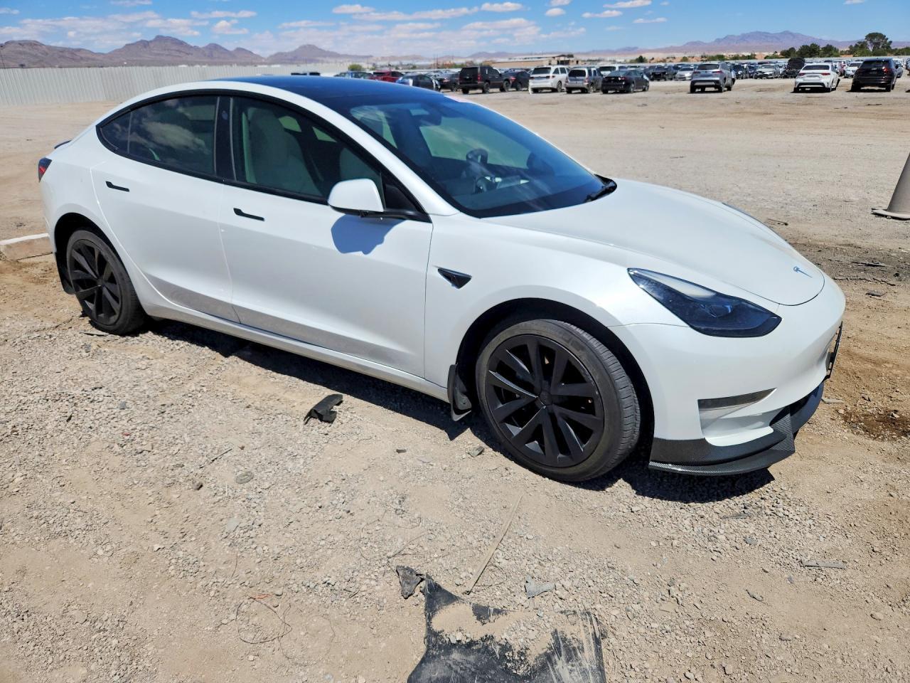 2023 Tesla Model 3 - zdjęcie 4
