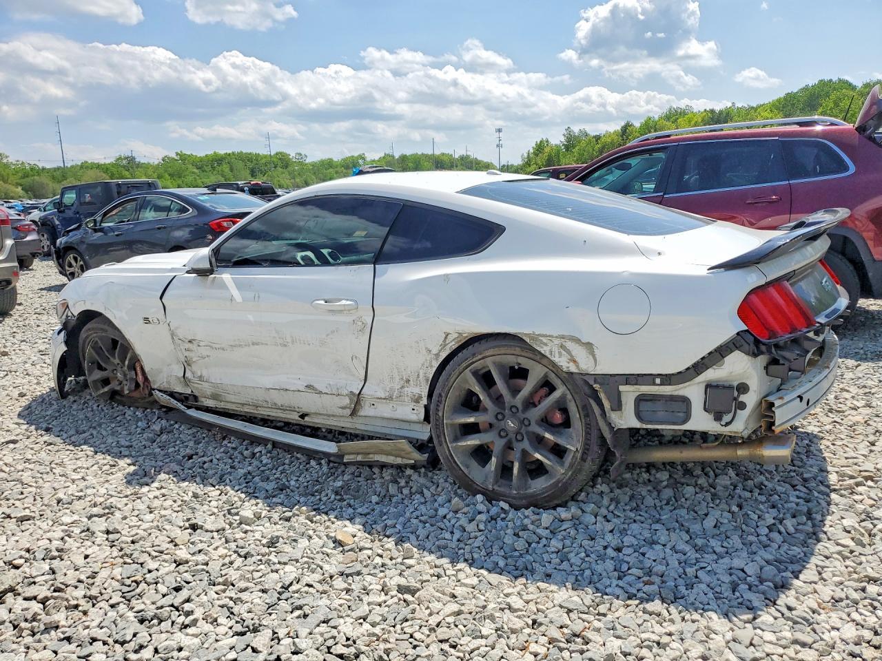 2017 Ford Mustang Gt - zdjęcie 2