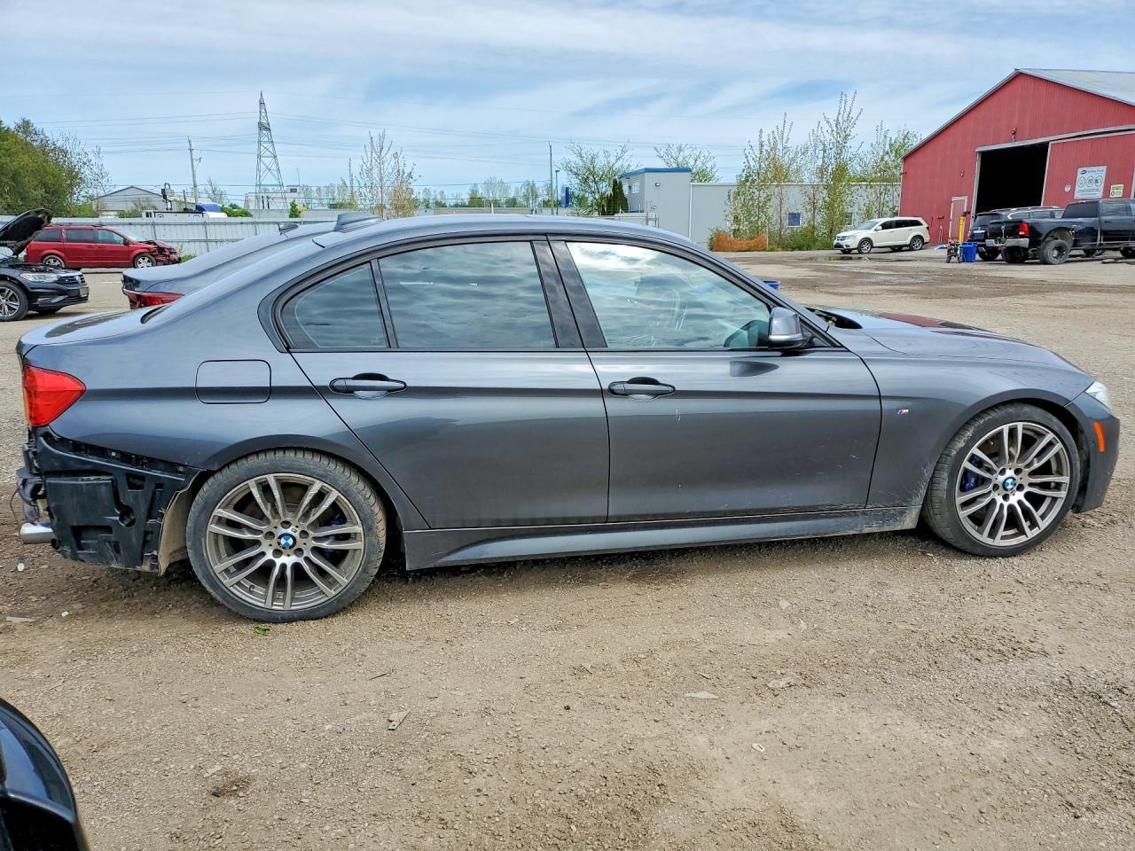 2014 BMW 335 Xi - zdjęcie 3