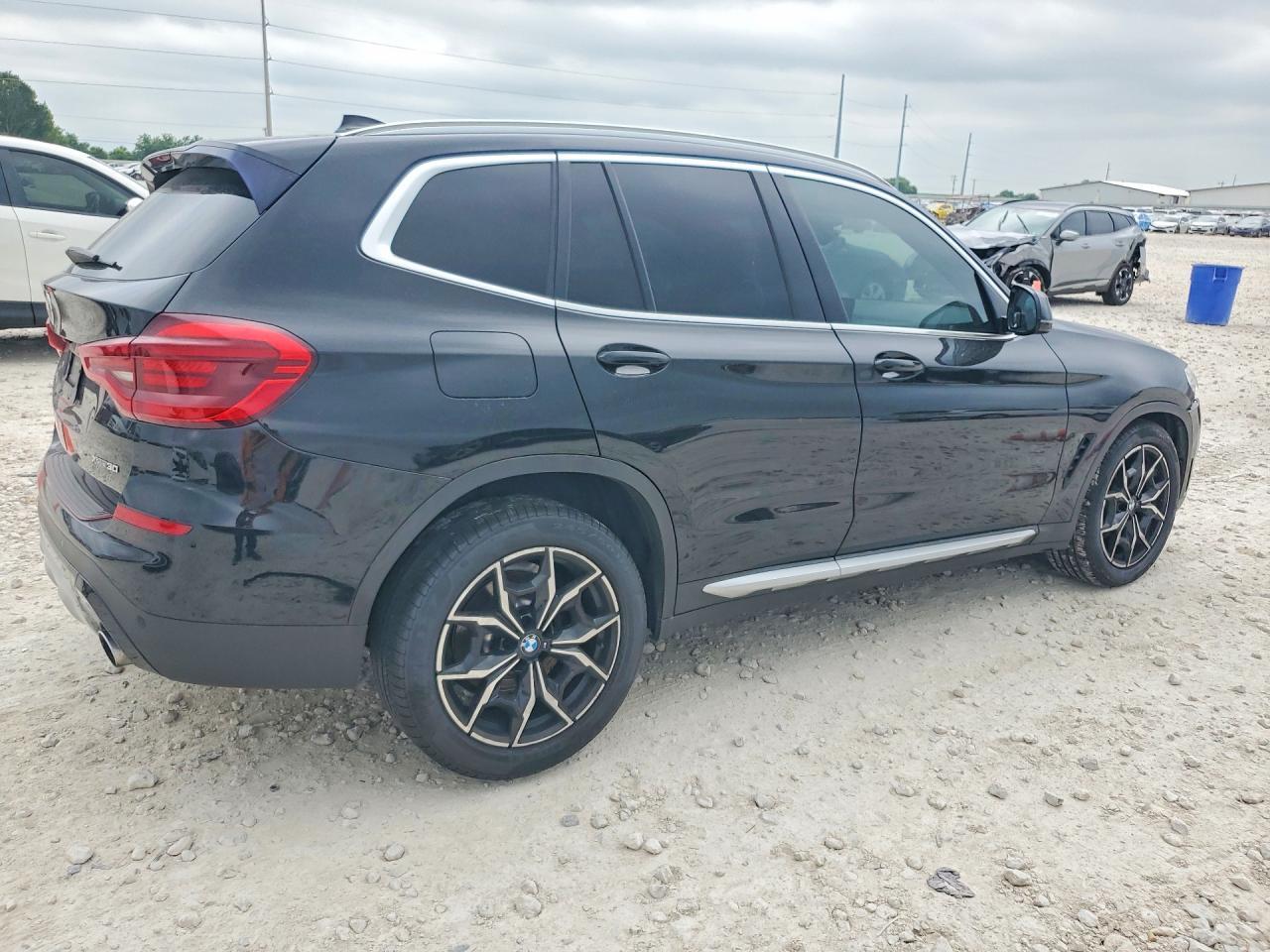 2021 BMW X3 xDrive30I - zdjęcie 3