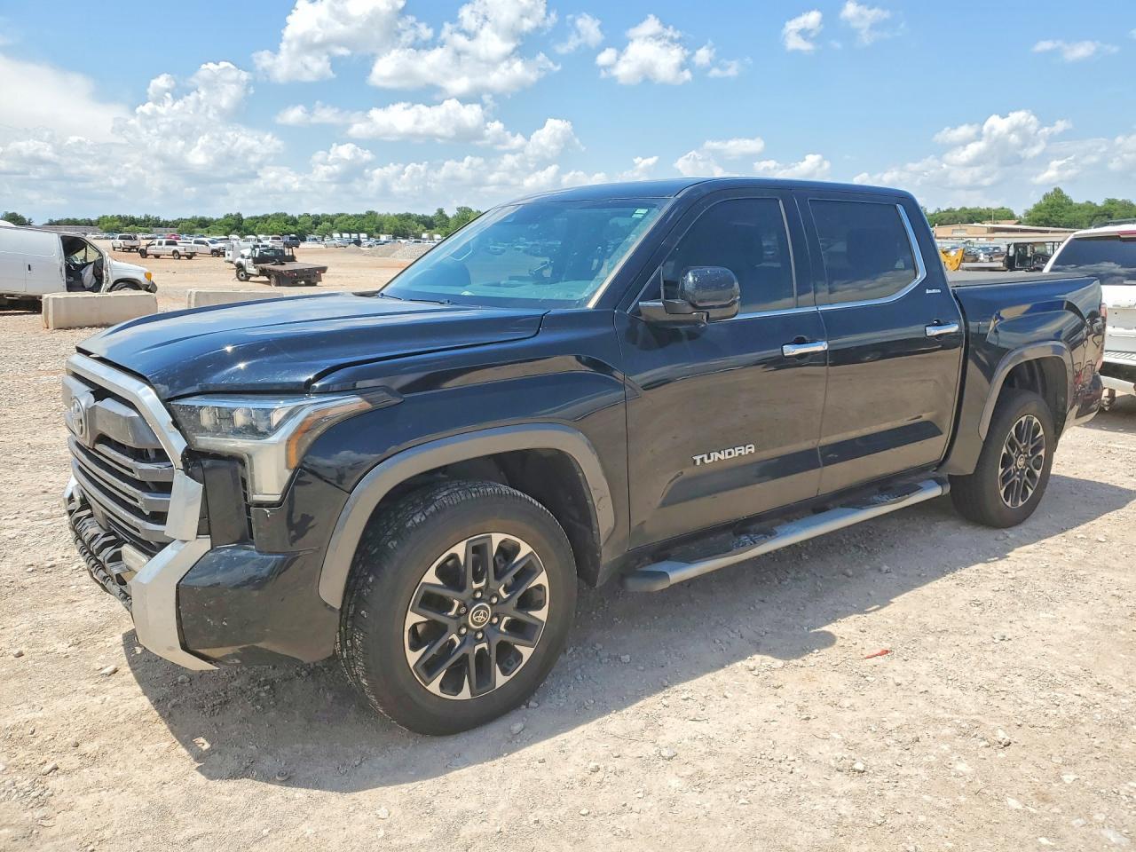 2023 Toyota Tundra Crewmax Limited - zdjęcie główne