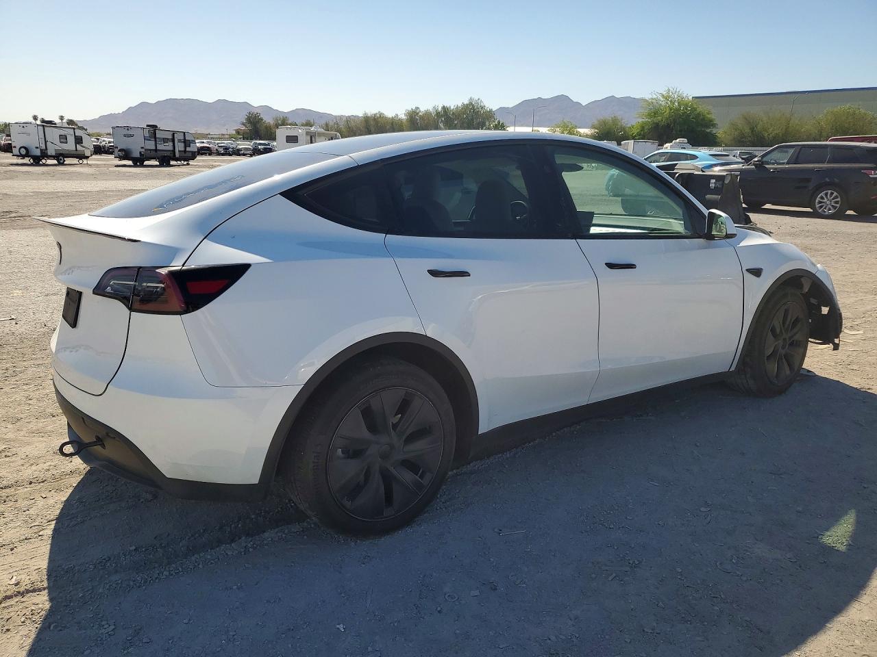 2024 Tesla Model Y - zdjęcie 3