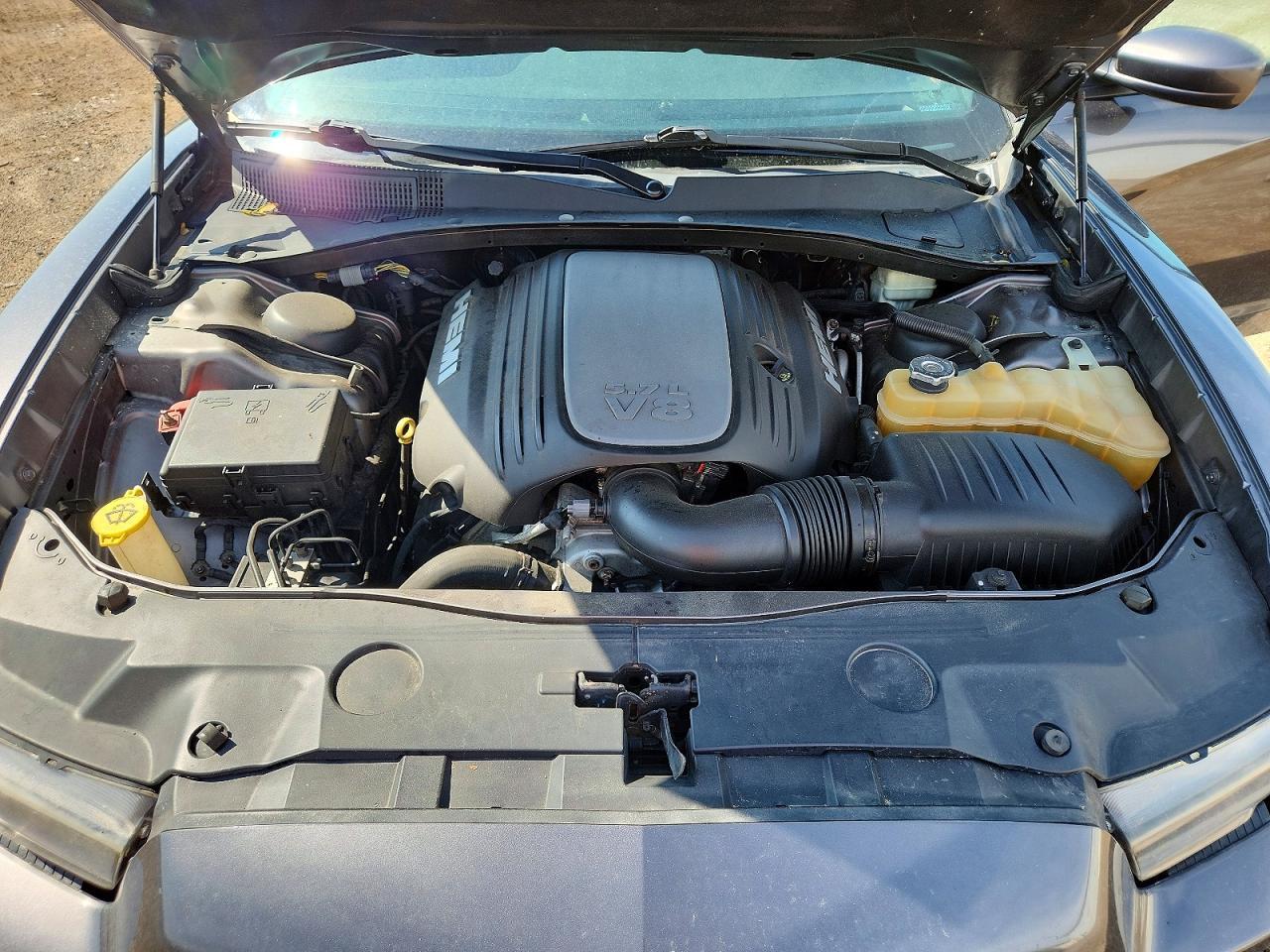 2014 Dodge Charger R - zdjęcie 11
