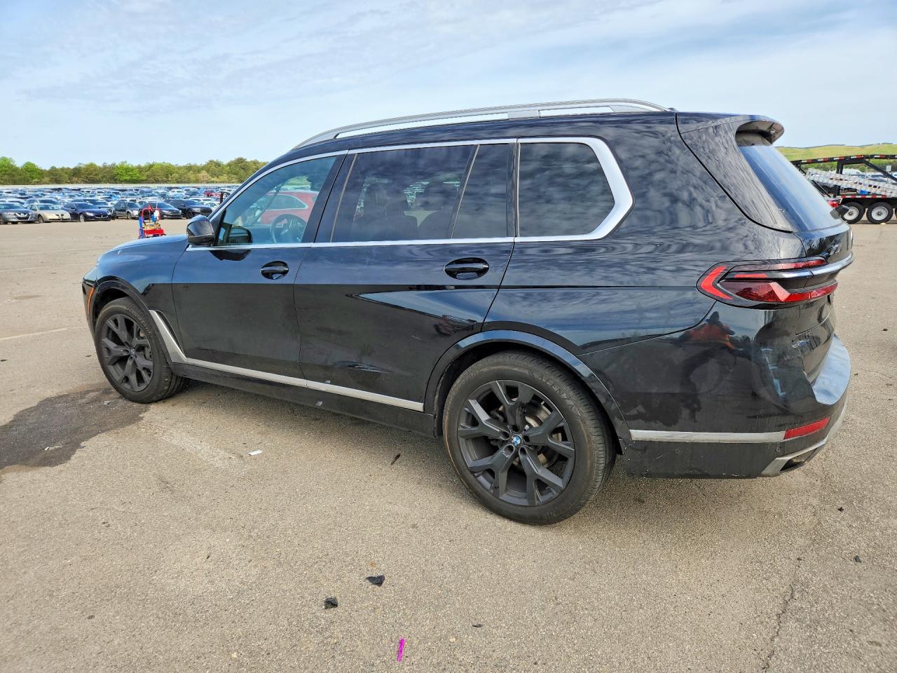 2025 BMW X7 xDrive40I - zdjęcie 2